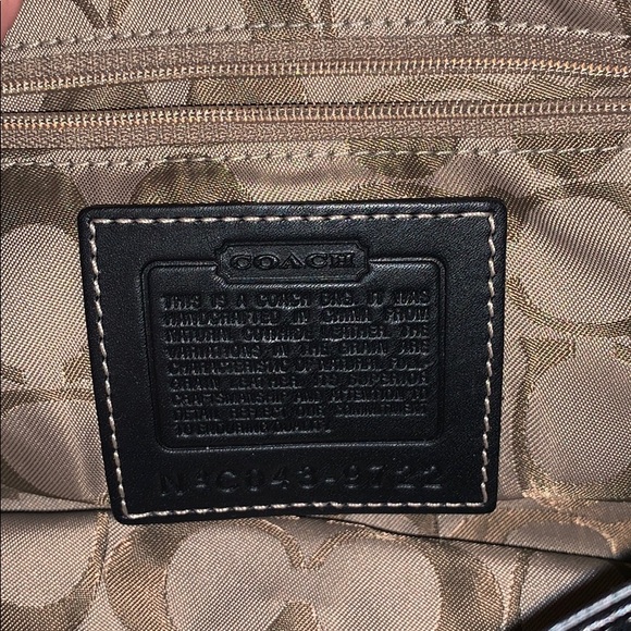 Authentic Vintage 90’s Coach Handbag - Picture 3 of 7